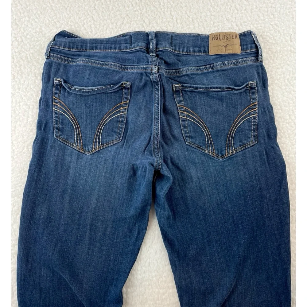 HOLLISTER • Blue Medium Wash SoCal Stretch Straight Leg Jeans, 29 - Picture 8 of 16